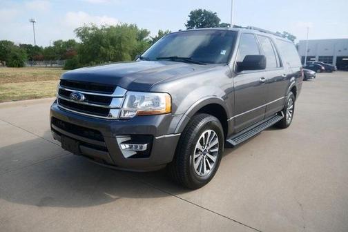 Photo 2 of 30 of 2017 Ford Expedition EL XLT