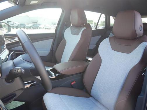2025 Volkswagen ID.4 Pro