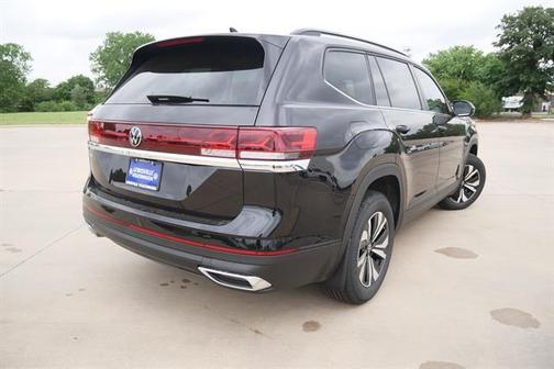 2025 Volkswagen Atlas 2.0T SE