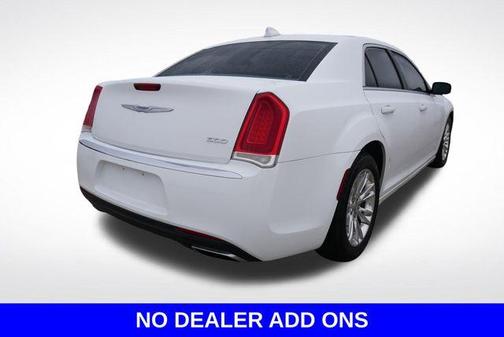 2017 Chrysler 300 Limited