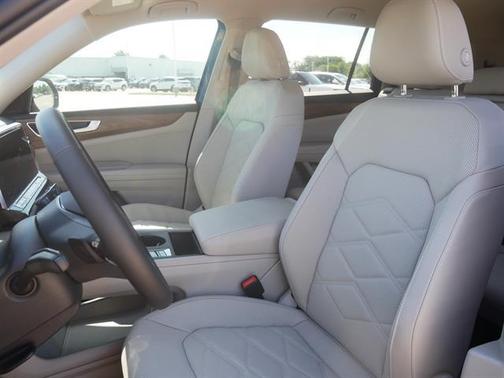 2025 Volkswagen Atlas 2.0T SE