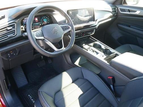 2025 Volkswagen Atlas Cross Sport 2.0T SEL