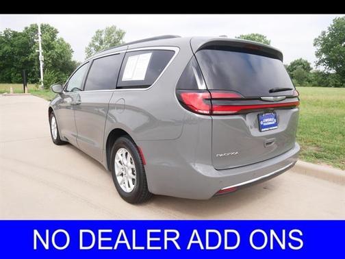 2022 Chrysler Pacifica Touring-L