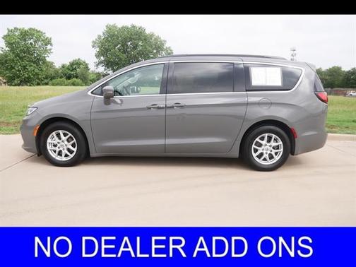 2022 Chrysler Pacifica Touring-L