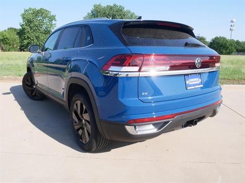 2025 Volkswagen Atlas Cross Sport 2.0T SE w/Technology