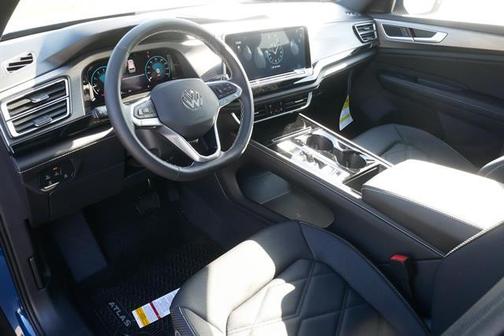 2025 Volkswagen Atlas Cross Sport 2.0T SE w/Technology