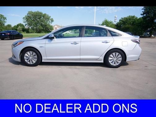 2017 Hyundai SONATA Hybrid SE