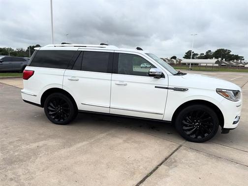 2021 Lincoln Navigator Black Label