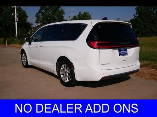 2023 Chrysler Pacifica Touring-L