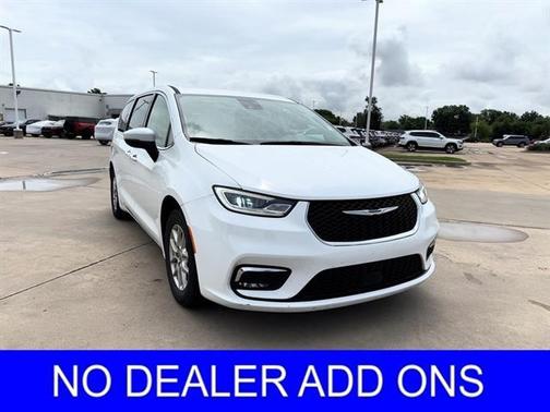 2023 Chrysler Pacifica Touring-L