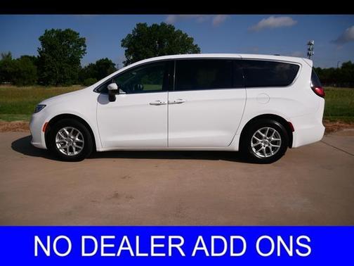 2023 Chrysler Pacifica Touring-L