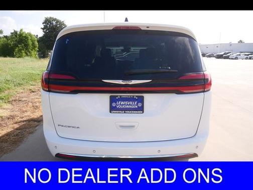2023 Chrysler Pacifica Touring-L