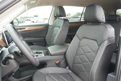 2025 Volkswagen Atlas 2.0T SE