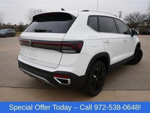 2025 Volkswagen Taos 1.5T SE