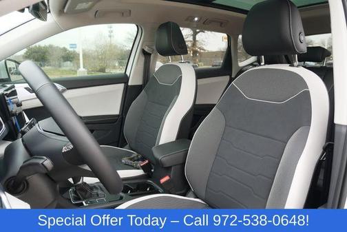 2025 Volkswagen Taos 1.5T SE