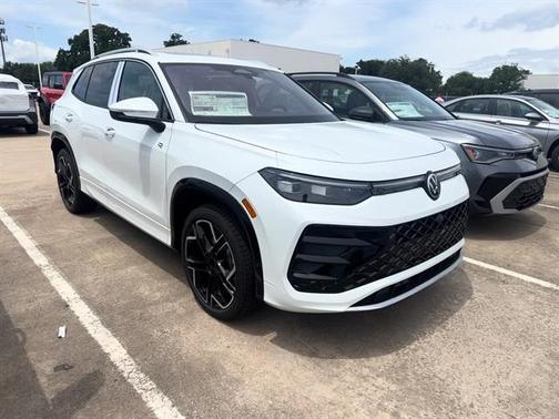 2025 Volkswagen Tiguan 2.0T SEL R-Line