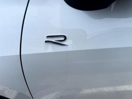 2025 Volkswagen Tiguan 2.0T SEL R-Line