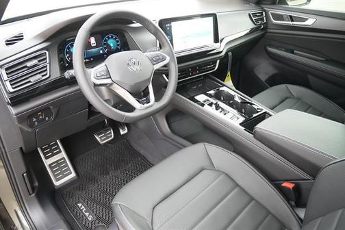 2025 Volkswagen Atlas Cross Sport 2.0T SEL R-Line Black