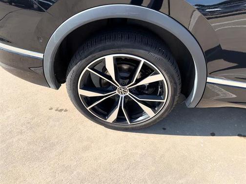 2022 Volkswagen Tiguan 2.0T SEL R-Line