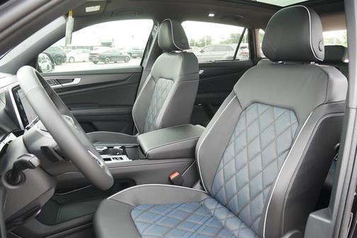 2025 Volkswagen Atlas Cross Sport 2.0T SEL Premium R-Line