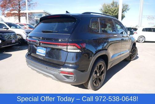 2025 Volkswagen Taos 1.5T SE Black