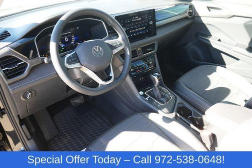 2025 Volkswagen Taos 1.5T SE Black