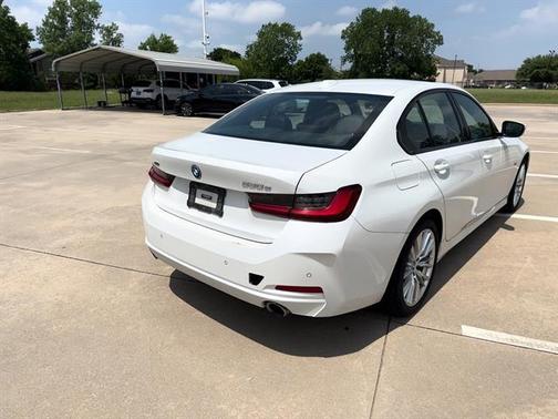 2023 BMW 330e xDrive
