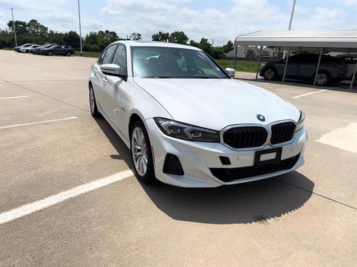 2023 BMW 330e xDrive