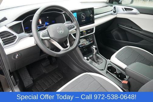 2025 Volkswagen Taos 1.5T SE