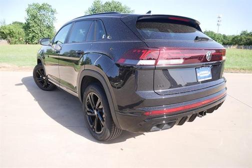 2025 Volkswagen Atlas Cross Sport 2.0T SEL R-Line Black