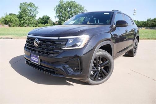 2025 Volkswagen Atlas Cross Sport 2.0T SEL R-Line Black