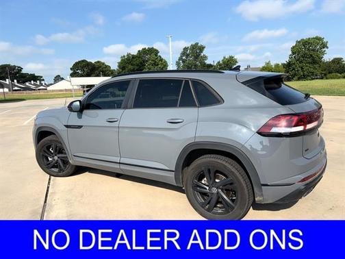 2025 Volkswagen Atlas Cross Sport 2.0T SEL R-Line Black