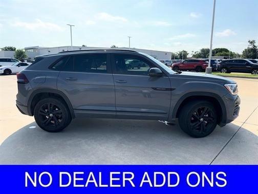 2025 Volkswagen Atlas Cross Sport 2.0T SEL R-Line Black