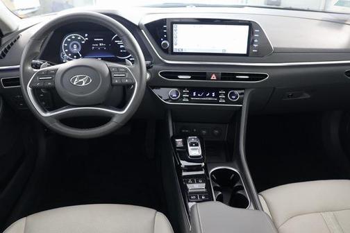 2022 Hyundai SONATA Limited
