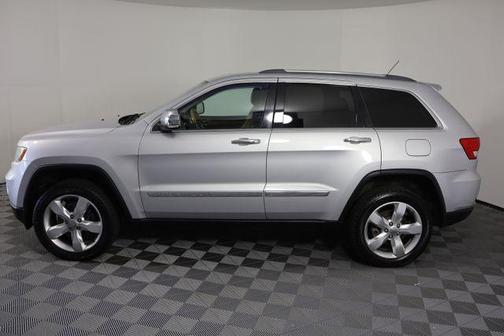 Bright Silver Metallic Clearcoat 2013 Jeep Grand Cherokee Overland