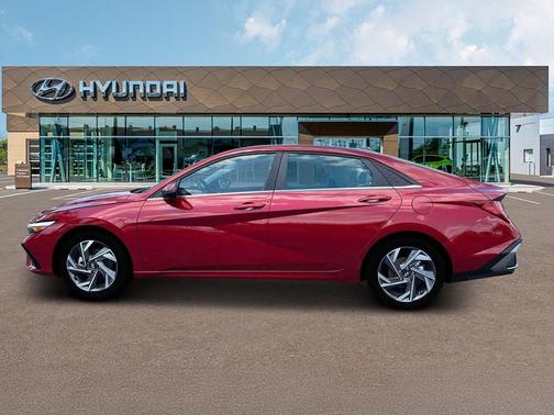 2025 Hyundai ELANTRA HEV Limited