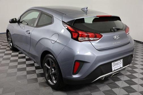 2019 Hyundai Veloster 2