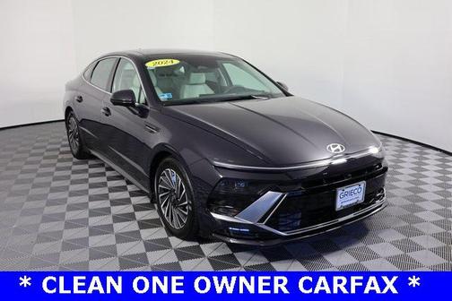 2024 Hyundai SONATA Hybrid Limited