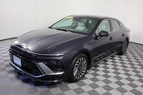2024 Hyundai SONATA Hybrid Limited