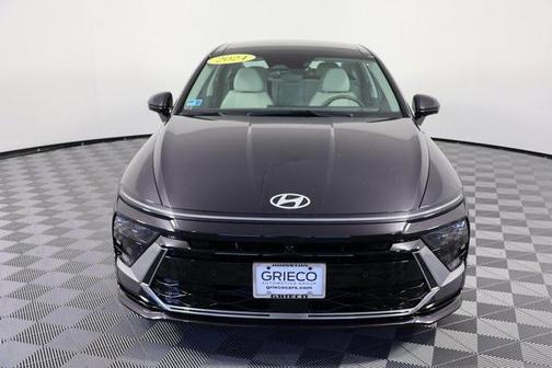 2024 Hyundai SONATA Hybrid Limited