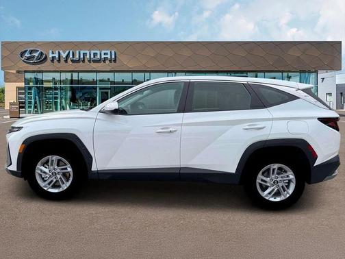 Serenity White Pearl 2026 Hyundai TUCSON SE