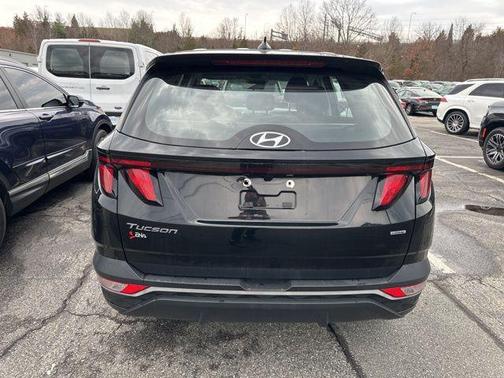 2023 Hyundai TUCSON SE