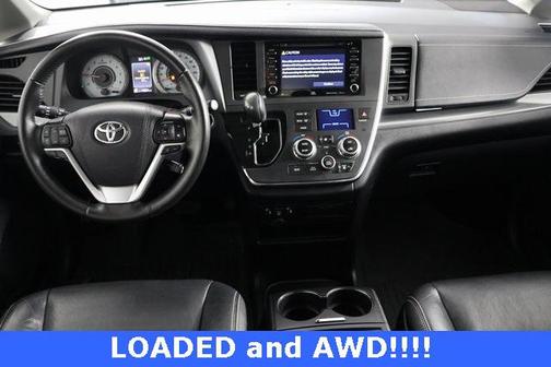 2019 Toyota Sienna SE