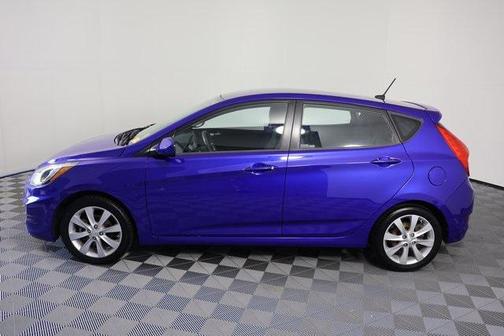 2012 Hyundai Accent SE