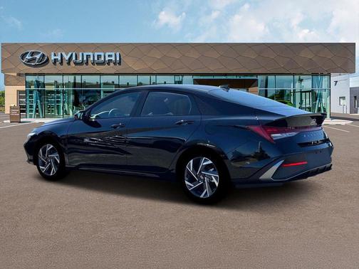 2025 Hyundai ELANTRA HEV SEL Sport