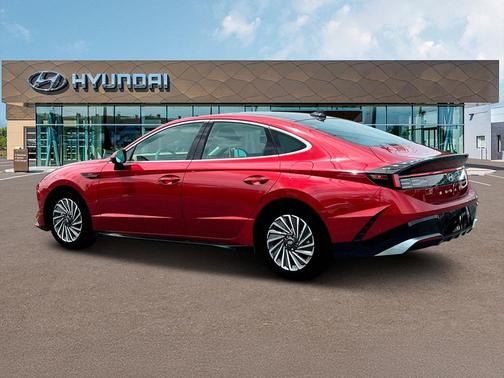2025 Hyundai SONATA Hybrid Limited