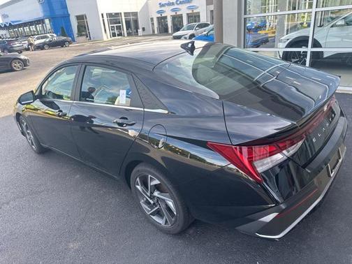 2024 Hyundai ELANTRA HEV Limited