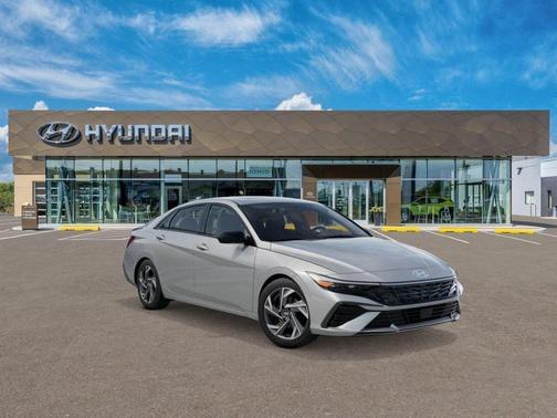 Fluid Metal 2026 Hyundai ELANTRA Sport