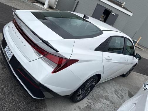 2025 Hyundai ELANTRA Sport