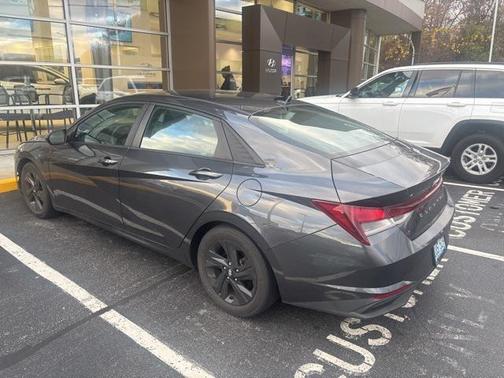 2021 Hyundai ELANTRA SEL